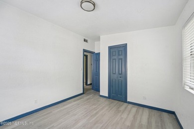 Completely remodeled and move in ready, this 4 bedroom, 2 - photo 22