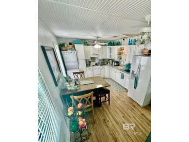 Price to sell at $598,000. Fully renovated coastal property - photo 23