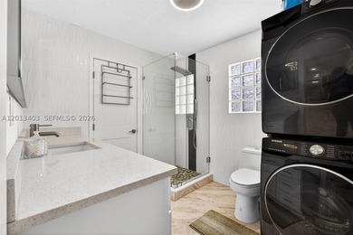 Renovated 3-bedroom, 2-bath pool home in Fort Lauderdale's - photo 24
