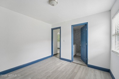 Completely remodeled and move in ready, this 4 bedroom, 2 - photo 27
