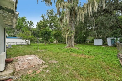 Completely remodeled and move in ready, this 4 bedroom, 2 - photo 32