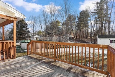 Welcome to 10 Pacific Drive, set on a quiet cul-de-sac and - photo 45
