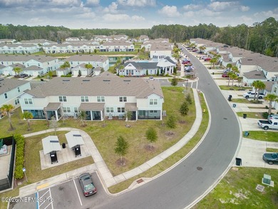 Beautiful and well-maintained townhome built in 2022, located in - photo 5