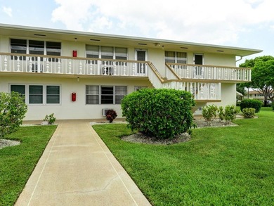 Century Village Lake Condo Active Under Contract in West Palm Beach Florida