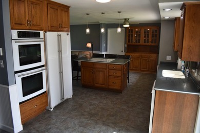 Well cared for, vinyl sided Lakefront home with 94' of frontage - photo 13