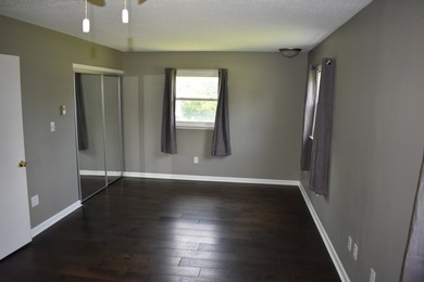 Well cared for, vinyl sided Lakefront home with 94' of frontage - photo 17