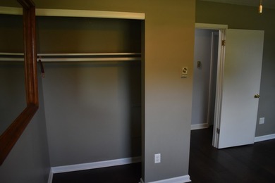 Well cared for, vinyl sided Lakefront home with 94' of frontage - photo 18