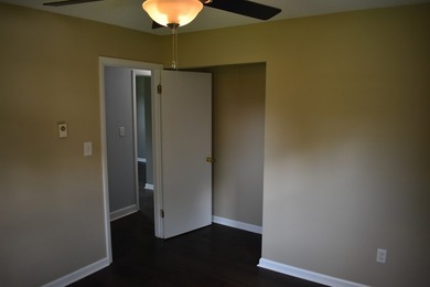 Well cared for, vinyl sided Lakefront home with 94' of frontage - photo 20