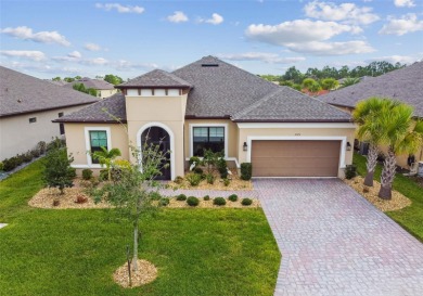 (private lake, pond, creek) Home For Sale in Kissimmee Florida