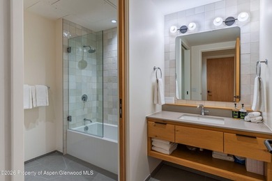 Electric Pass Lodge Residence 503, a pristine 2-bed/2-bath condo - photo 14
