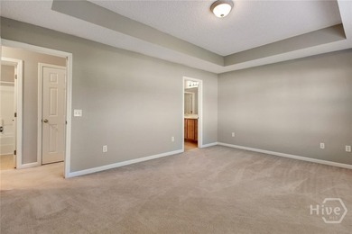 Welcome home to this charming 3 bedroom, 2.5 bath townhome - photo 14