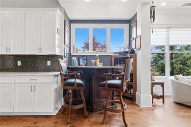 Tucked into the scenic mountains of Lake Arrowhead, this - photo 20