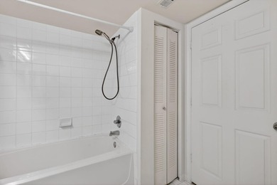 First-floor one-bedroom, one-bath condo in Portofino at Jensen - photo 20