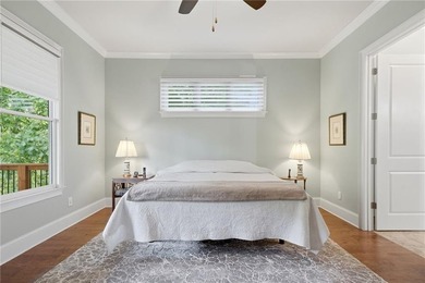 Tucked into the scenic mountains of Lake Arrowhead, this - photo 22