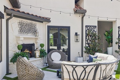 Welcome Home to this rare jewel in the heart of Westlake! Set on - photo 5