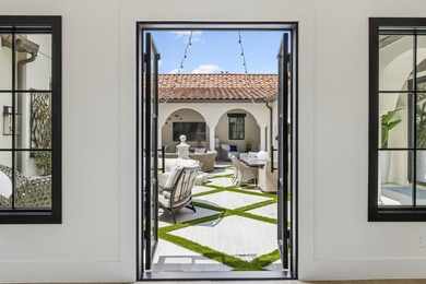 Welcome Home to this rare jewel in the heart of Westlake! Set on - photo 7