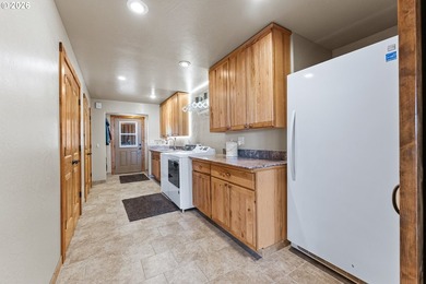 Discover Your Dream Retreat - Nearly 200 Acres of Luxury - photo 27