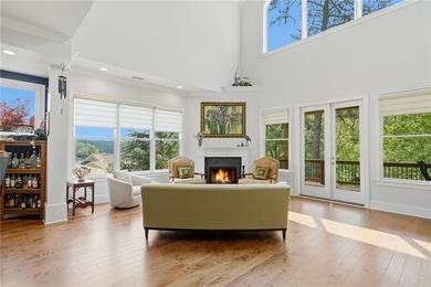 Tucked into the scenic mountains of Lake Arrowhead, this - photo 28