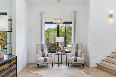 Welcome Home to this rare jewel in the heart of Westlake! Set on - photo 9