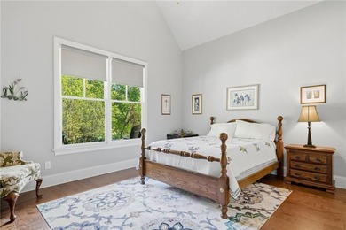 Tucked into the scenic mountains of Lake Arrowhead, this - photo 36
