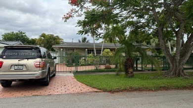 Spacious 4-bedroom, 2-full-bath home in the desirable - photo 3