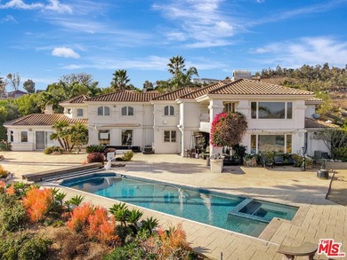 JUst Reduced. Built in 2000 on 2.1 fenced acres of Gated Malibu - photo 1