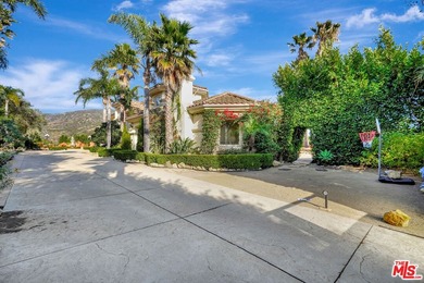 JUst Reduced. Built in 2000 on 2.1 fenced acres of Gated Malibu - photo 4