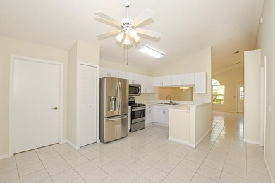 Move-in ready 2/2 Jasmine Villa in a charming courtyard setting - photo 21