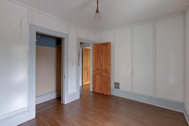 Excellent investment opportunity or ideal owner-occupant duplex! - photo 25