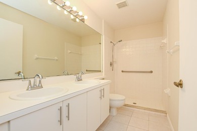Move-in ready 2/2 Jasmine Villa in a charming courtyard setting - photo 26