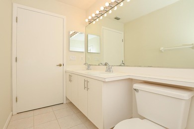 Move-in ready 2/2 Jasmine Villa in a charming courtyard setting - photo 27