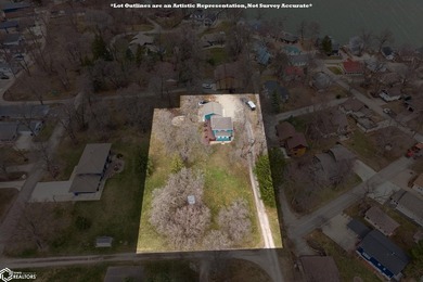 This property combines the convenience of town with the freedom - photo 2