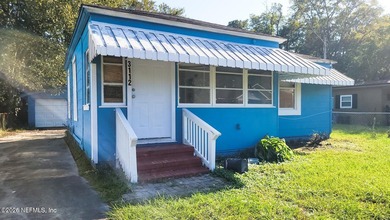 **Huge Income Potential in a Prime Location!** **Perfect - photo 1