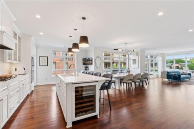 Lake Condo For Sale in Wayzata, Minnesota