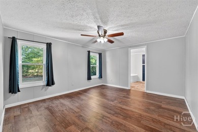 New PRICE - Charming 3 bed, 2 bath home nestled in a peaceful - photo 13