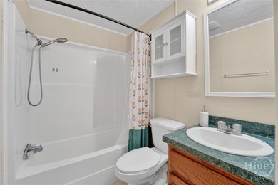 New PRICE - Charming 3 bed, 2 bath home nestled in a peaceful - photo 18