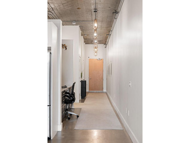 Loft-style living in the North Loop, done right! This oversized - photo 18