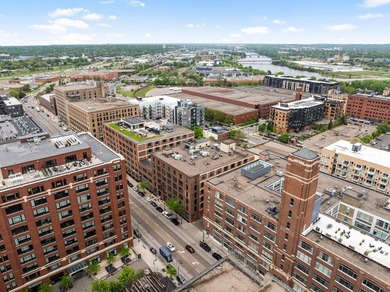 Loft-style living in the North Loop, done right! This oversized - photo 36
