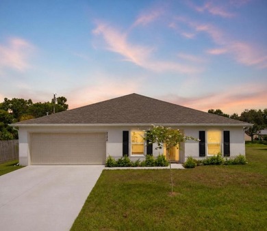 Beautiful 2024-built home offering modern coastal living with no - photo 1