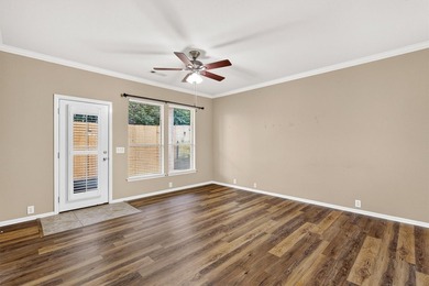 Welcome to easy living in one of the area's most sought-after - photo 4