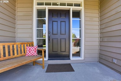 Welcome to this fantastic home located on a cul-de-sac in the - photo 2