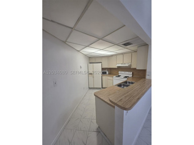 Excellent opportunity to own a 2-bedroom, 2-bathroom condo in - photo 5