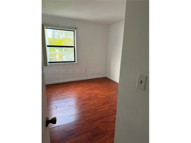 Excellent opportunity to own a 2-bedroom, 2-bathroom condo in - photo 8