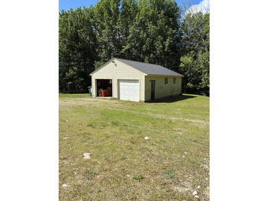 Welcome to 32 Leander Harmon Road! This home provides country - photo 20