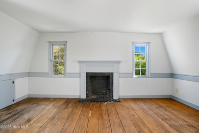 The Charlton House, ca1765, was built for Jasper Charlton, a - photo 31
