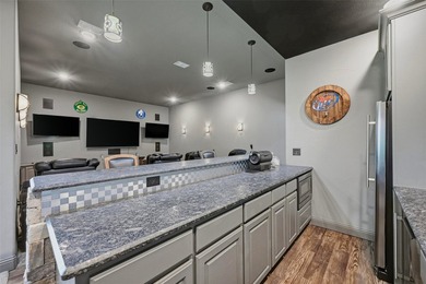 Welcome to your private retreat in the prestigious Rock Creek - photo 9