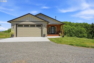 Homestead-ready property with amazing mountain views and room - photo 1