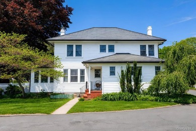 1928 Colonial in Riverhead - Tesla Solar Roof, 3-Car Heated - photo 11