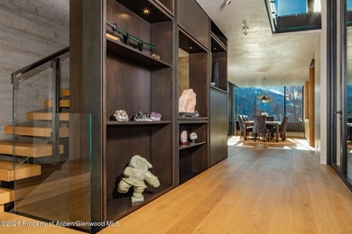 A rare offering on Red Mountain, combining luxury contemporary - photo 12