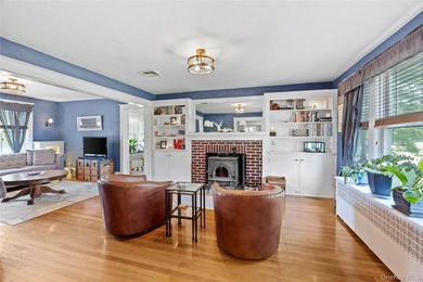 1928 Colonial in Riverhead - Tesla Solar Roof, 3-Car Heated - photo 23